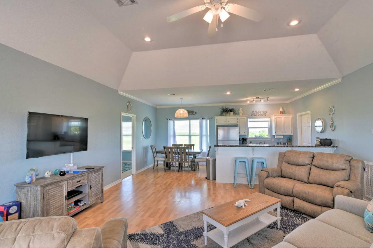 Bright Crystal Beach House, Walk To Coast! Vila Bolivar Peninsula Exterior foto
